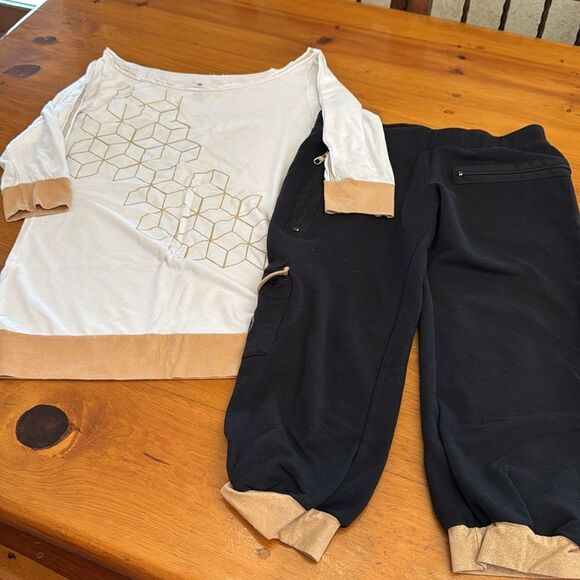 Zumba 2 Piece Set GALACTIC GOLD Comfy Capris Sweat Pants + Top - Picture 10 of 17